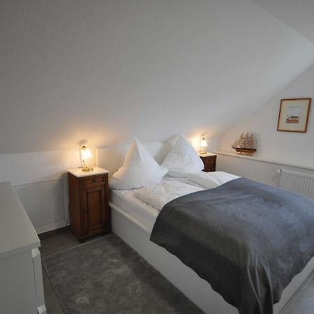 Nr 28 - Ferienwohnung Am Yachthafen Harlesiel Exterior foto
