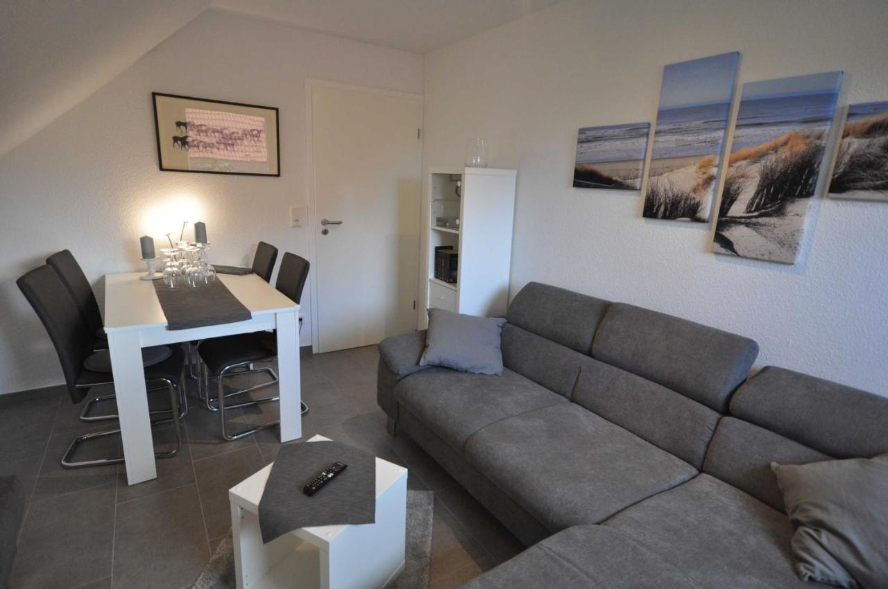 Nr 28 - Ferienwohnung Am Yachthafen Harlesiel Exterior foto